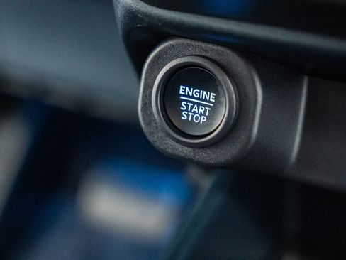 Certified 2026 Ford Maverick Lariat w/ Black Appearance Package image 31