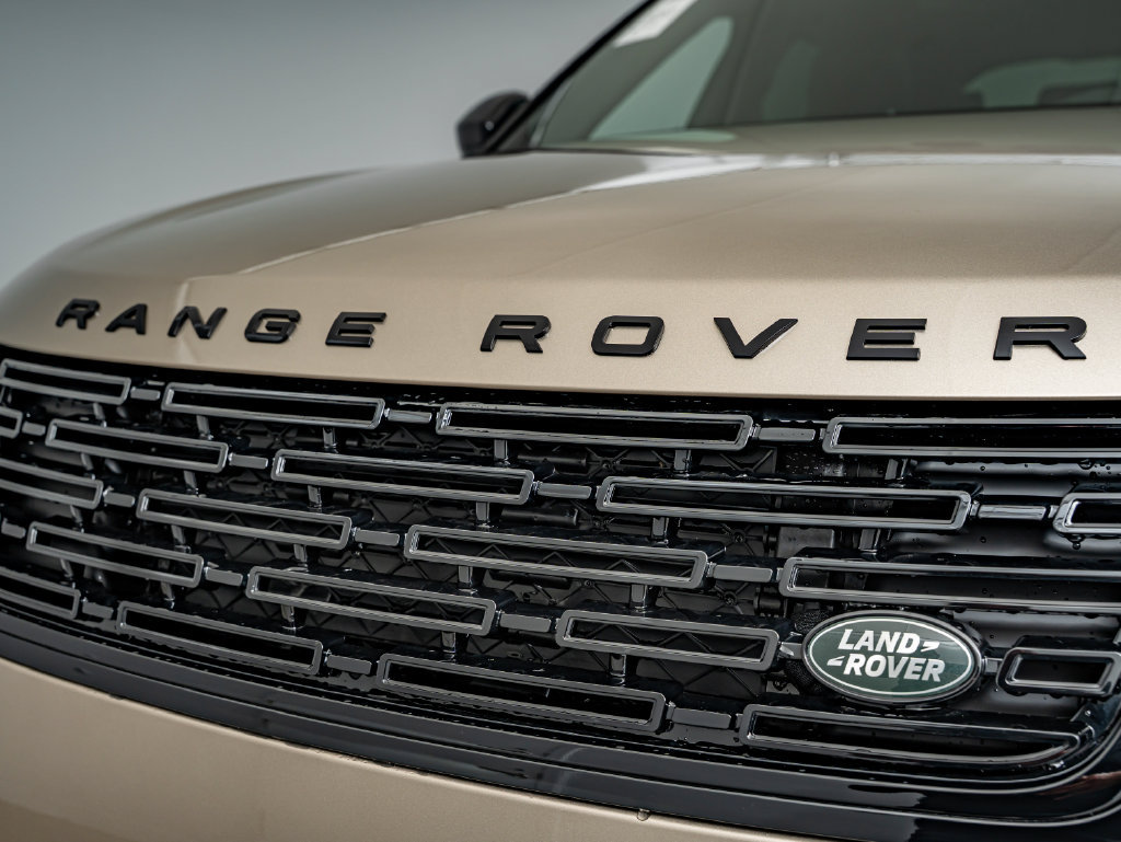 New 2026 Land Rover Range Rover Velar S AWD/4WD image 12