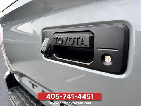 Used 2021 Toyota Tacoma TRD Off-Road w/ TRD Premium Off Road Package AWD/4WD image 35