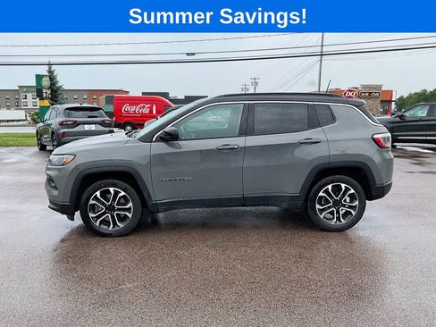Used 2024 Jeep Compass Limited AWD/4WD image 4