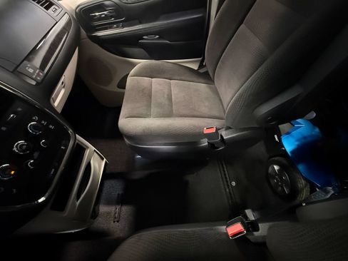 Used 2016 Dodge Grand Caravan SE w/ Quick Order Package 29E SE FWD image 95