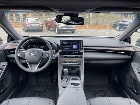 Certified 2021 Toyota Avalon XLE w/ Moonroof Package image 8
