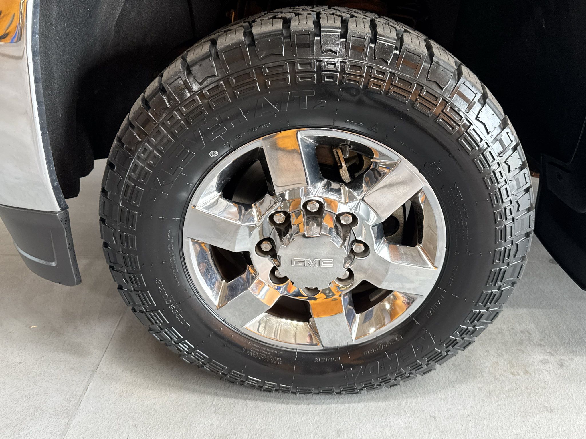 Used 2015 GMC Sierra 3500 SLT w/ Duramax Plus Package AWD/4WD image 9