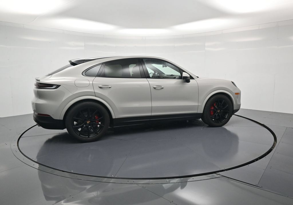 Used 2026 Porsche Cayenne S AWD/4WD image 48