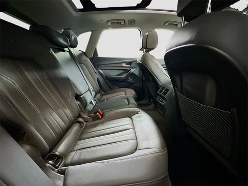 Used 2022 Audi Q5 2.0T Premium w/ Convenience Package image 28