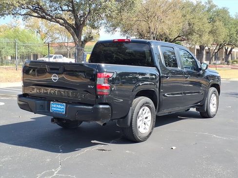 Used 2024 Nissan Frontier SV image 6