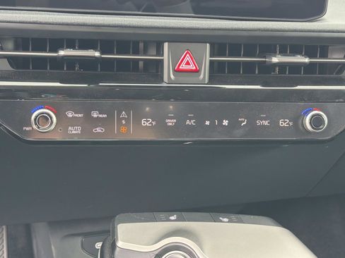 Used 2025 Kia EV6 Light w/ Light LR Technology Package RWD image 14