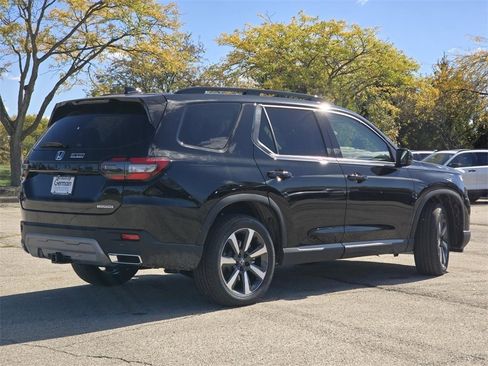 New 2025 Honda Pilot Touring image 22