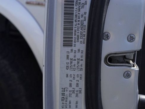 Used 2017 RAM 2500 Laramie AWD/4WD image 7