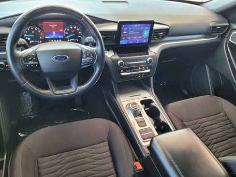 Used 2020 Ford Explorer XLT image 10