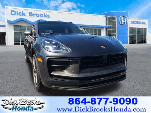 Used 2025 Porsche Macan Turbo AWD/4WD image 1