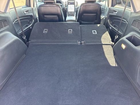 Used 2022 Ford Edge Titanium image 10