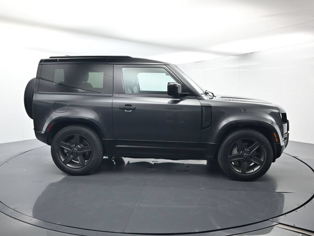 Used 2024 Land Rover Defender 90 X-Dynamic SE AWD/4WD image 16