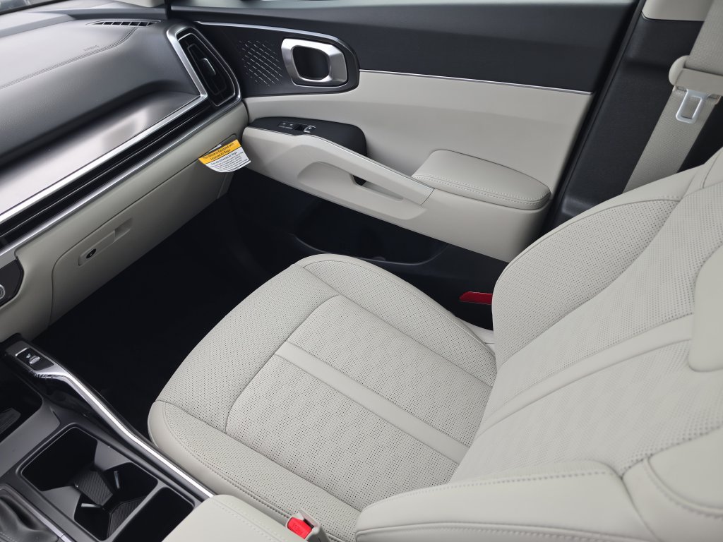 New 2026 Kia Sorento S FWD image 15