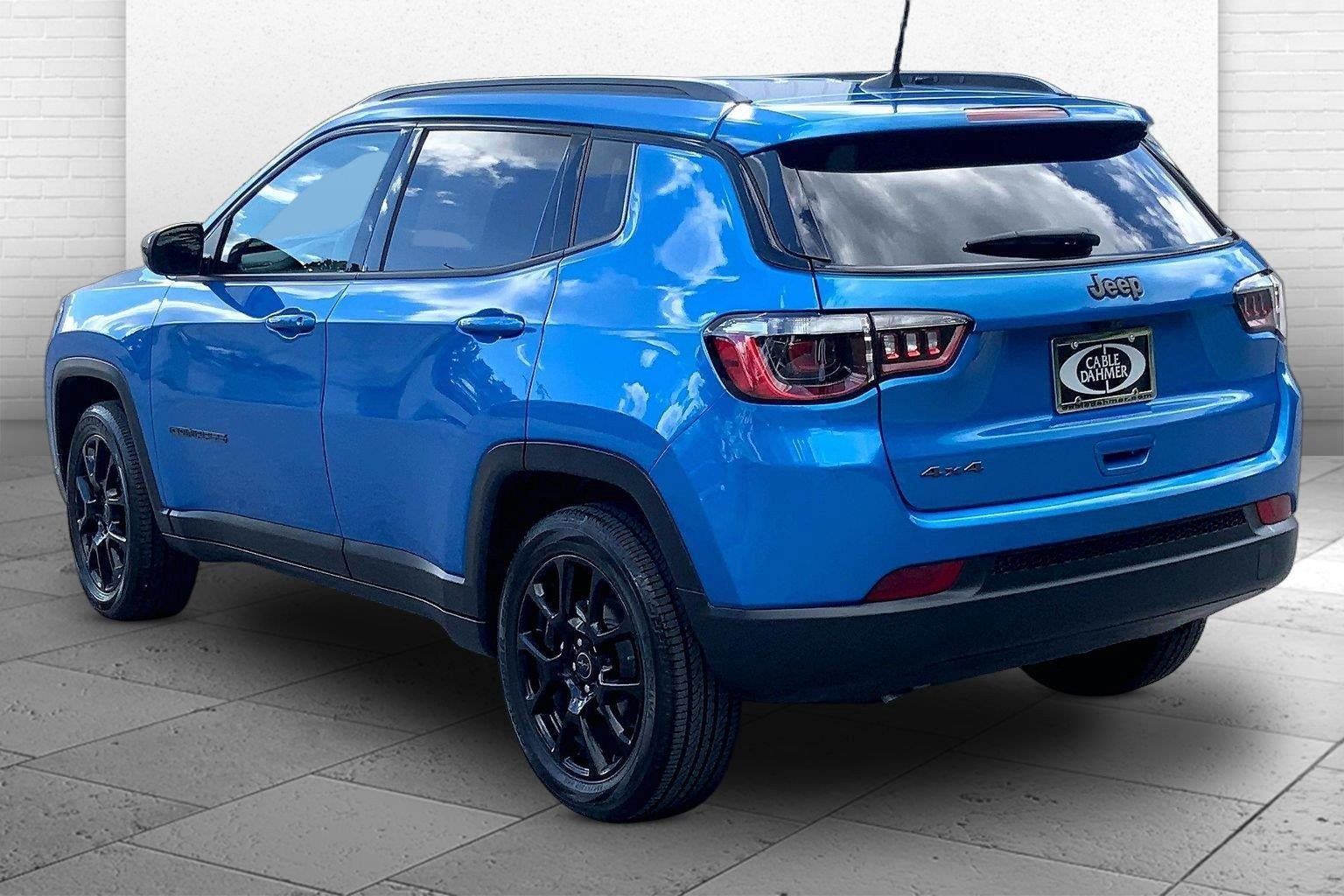 Used 2025 Jeep Compass Latitude w/ Altitude Special Edition AWD/4WD image 11