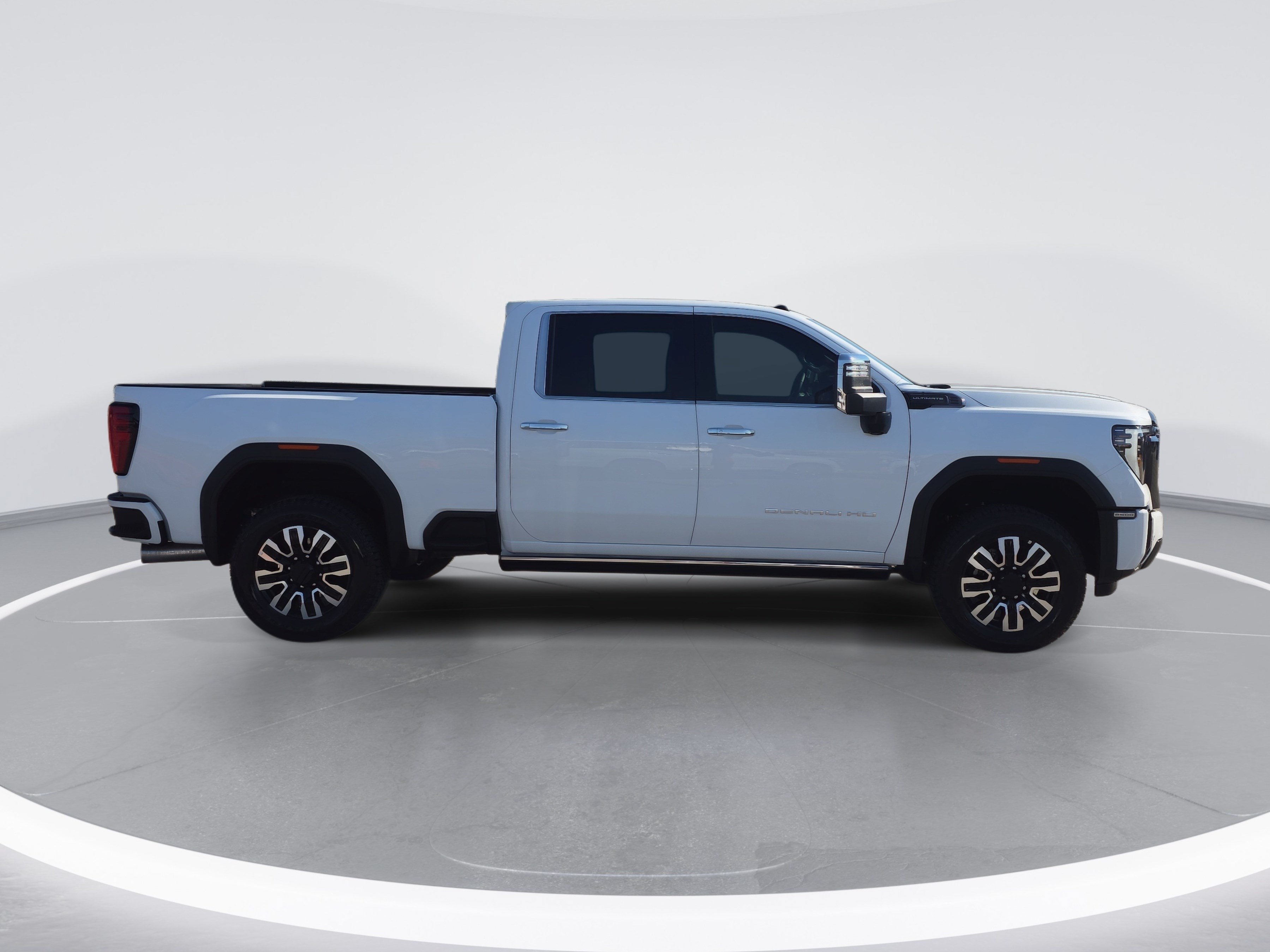 Used 2026 GMC Sierra 2500 Denali Ultimate AWD/4WD image 2