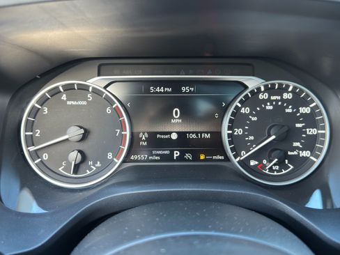 Used 2023 Nissan Rogue SV w/ SV Premium B Package FWD image 18