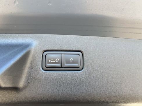 Used 2025 Hyundai Santa Fe Limited image 21