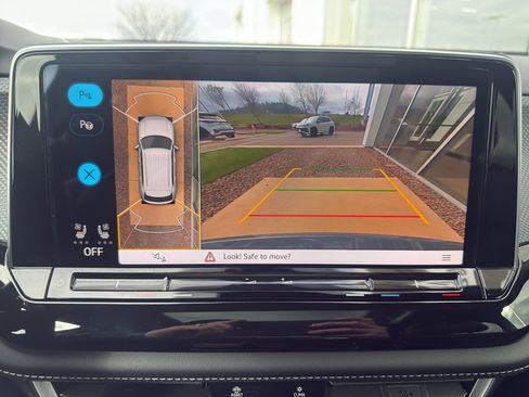 New 2026 Volkswagen Atlas Cross Sport SEL Premium R-Line image 13