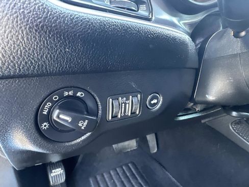 Certified 2019 Dodge Challenger GT w/ Driver Convenience Group image 20