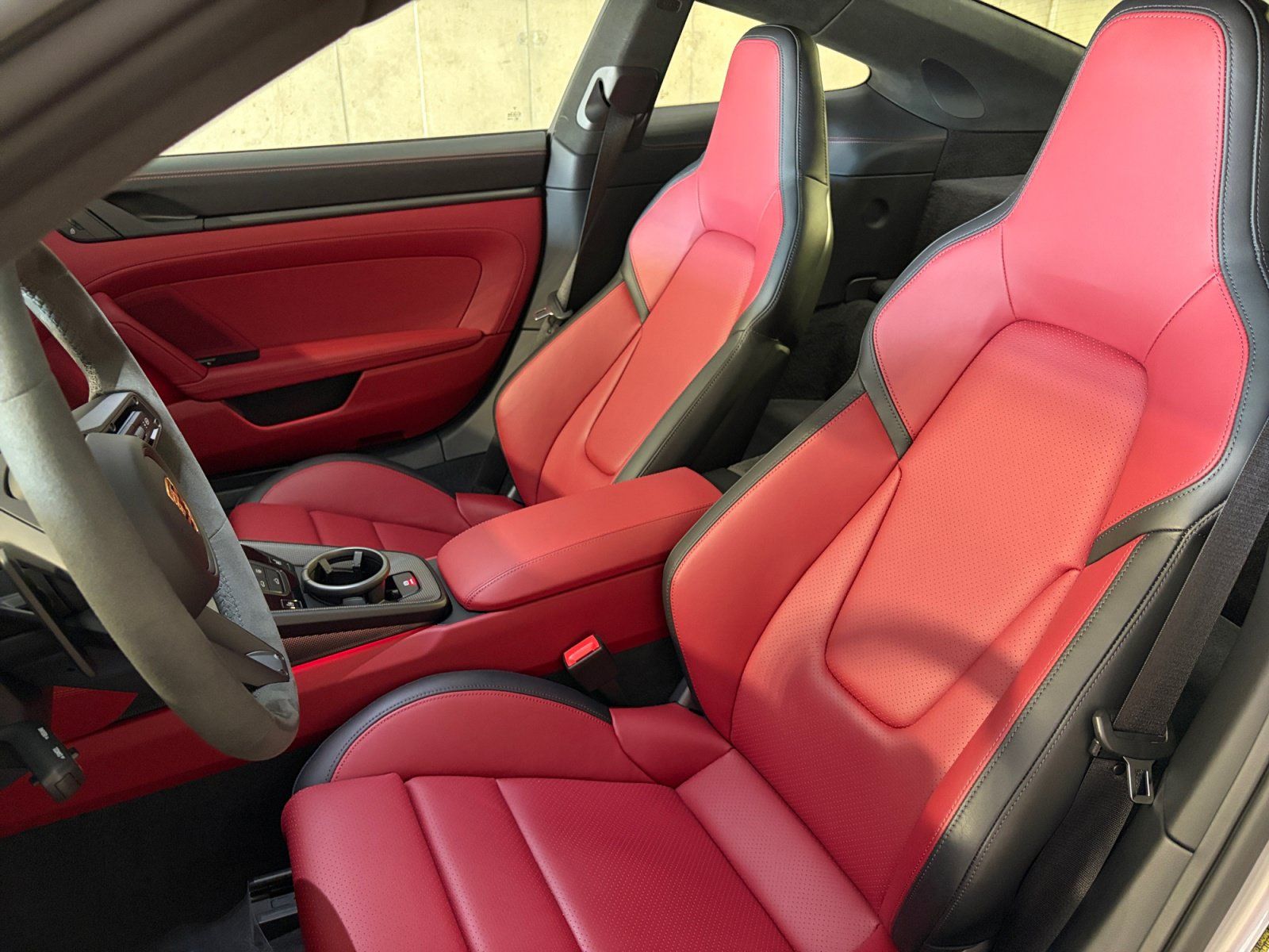 Certified 2025 Porsche 911 Carrera GTS RWD image 19