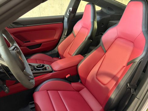 Certified 2025 Porsche 911 Carrera GTS RWD image 19