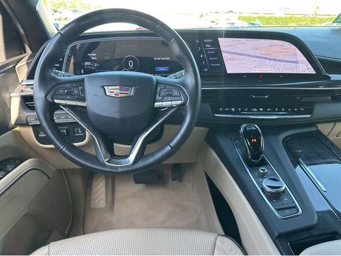 Used 2022 Cadillac Escalade Premium Luxury w/ Performance Package image 5