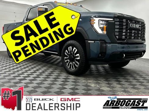 Used 2025 GMC Sierra 2500 Denali Ultimate image 1