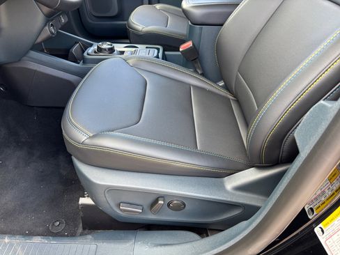 New 2025 Ford Maverick Lobo image 13