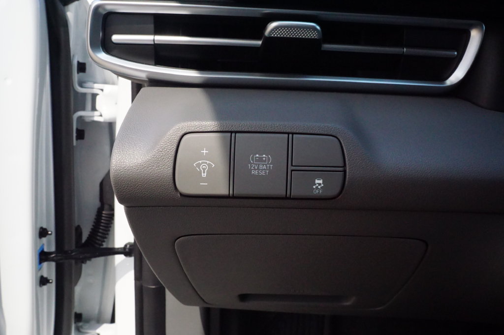 New 2026 Hyundai Elantra Hybrid FWD image 14