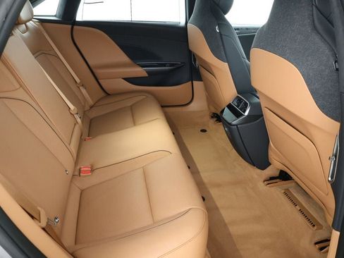 Used 2024 Lucid Air Touring image 22