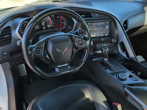Used 2017 Chevrolet Corvette Stingray Coupe w/ 1LT image 4