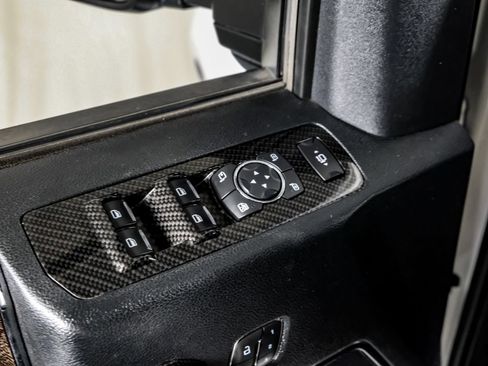 Used 2019 Ford F250 Lariat w/ Lariat Ultimate Package AWD/4WD image 35