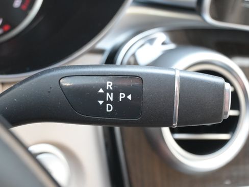 Used 2019 Mercedes-Benz GLC 300 image 18