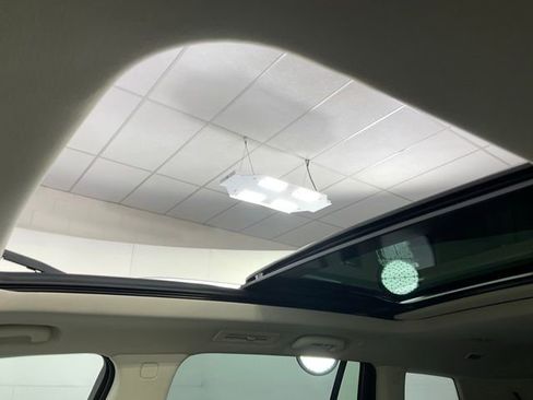 Certified 2023 Cadillac XT6 Premium Luxury image 16