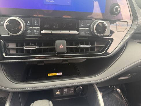 Certified 2024 Toyota Highlander XSE AWD/4WD image 17