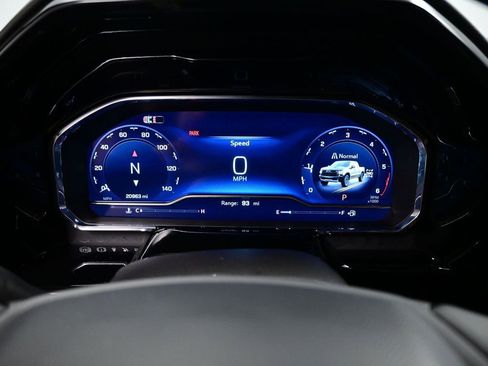 Used 2024 Chevrolet Silverado 1500 ZR2 w/ Technology Package image 23