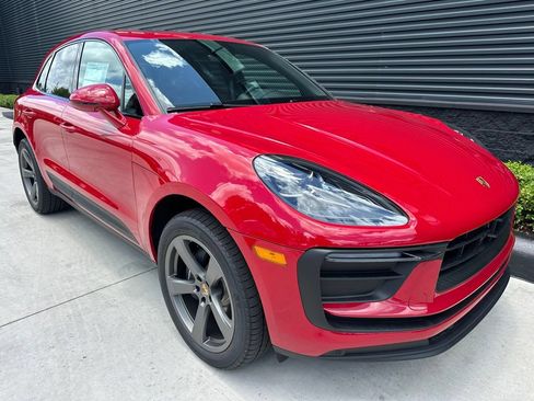 Used 2026 Porsche Macan AWD/4WD image 11