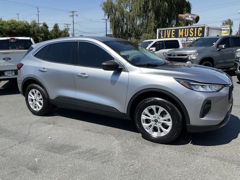 Used 2024 Ford Escape Active AWD/4WD image 1