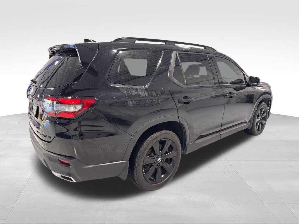 Used 2025 Honda Pilot Black Edition image 53