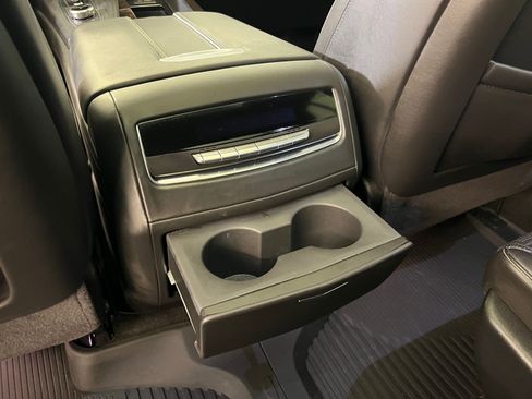 Used 2023 Cadillac Escalade Sport Platinum w/ Heavy-Duty Trailer Package image 35