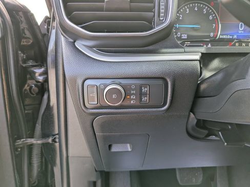 Used 2020 Ford Explorer XLT w/ Equipment Group 202A AWD/4WD image 31