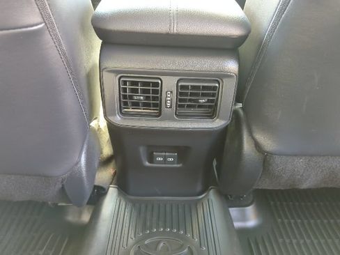 Used 2022 Toyota RAV4 XLE Premium AWD/4WD image 23