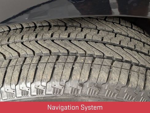 Certified 2024 GMC Yukon XL Denali AWD/4WD image 9