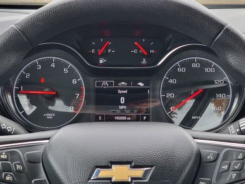 Used 2019 Chevrolet Cruze LT image 32