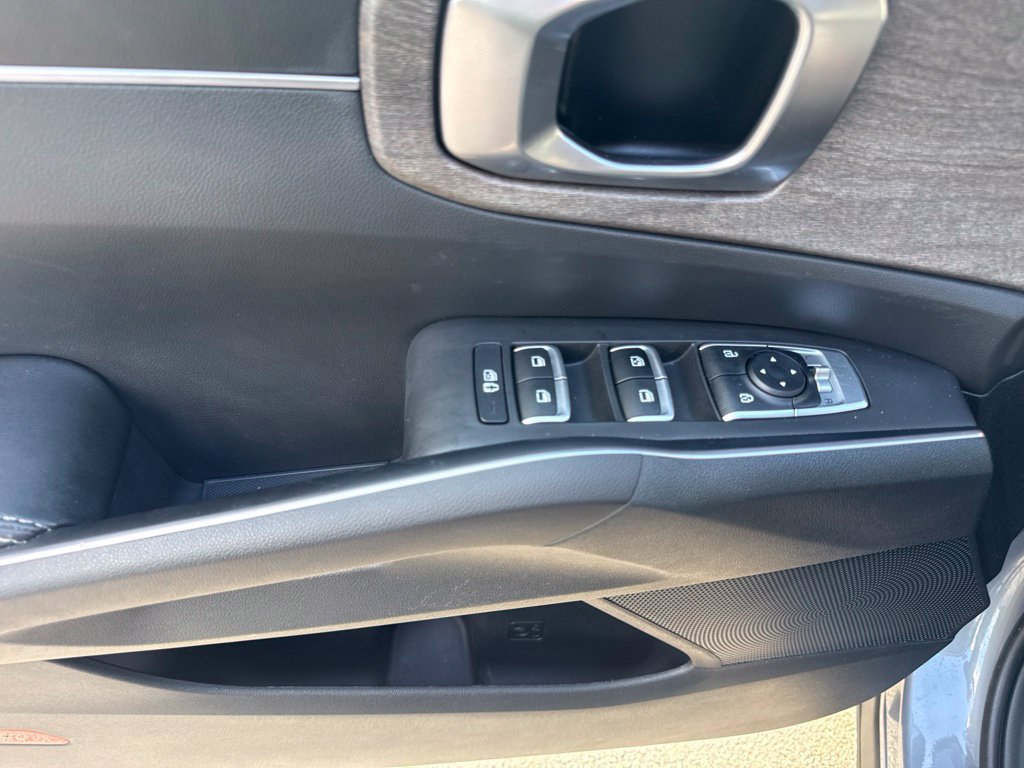 Used 2023 Kia Sorento S w/ Panoramic Sunroof Package AWD/4WD image 16