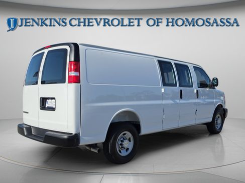New 2026 Chevrolet Express 2500 Extended w/ Driver Convenience Package RWD image 4