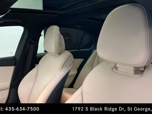 Certified 2025 Mercedes-Benz C 300 4MATIC Sedan image 16