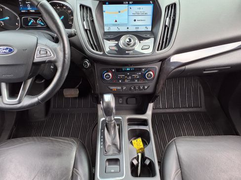 Used 2018 Ford Escape Titanium AWD/4WD image 9