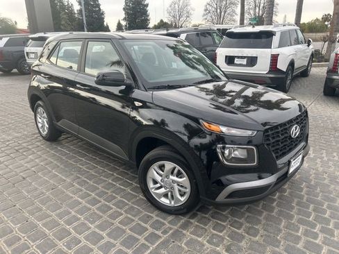 New 2026 Hyundai Venue SE image 1